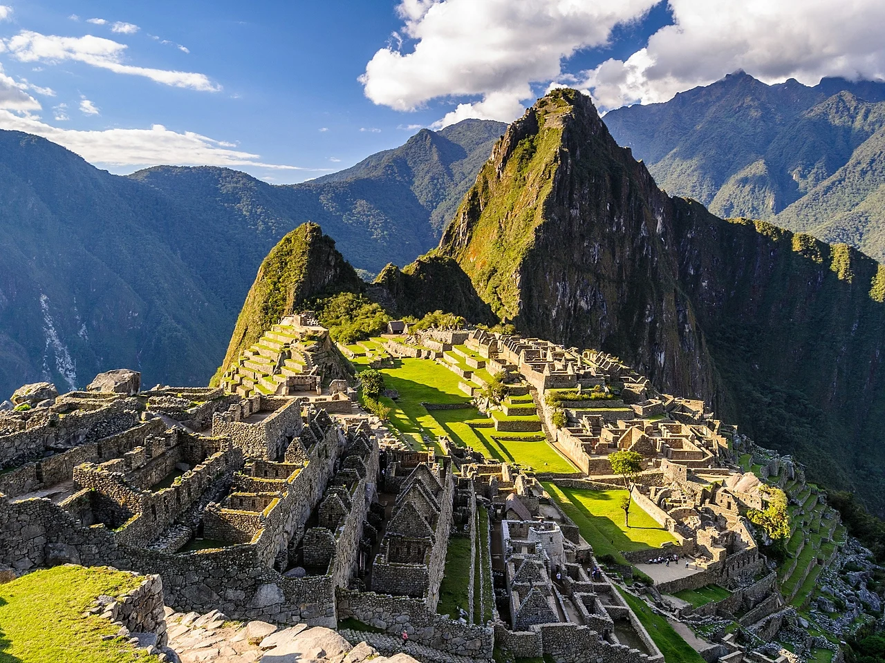 Machu_Picchu,_Peru_(2018).jpg
